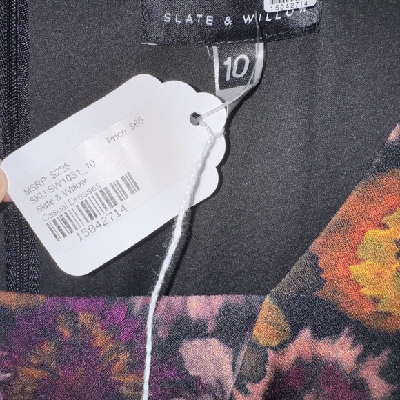 NWT - Slate & Willow Floral Long-Sleeved Dress - Picture 4 of 4